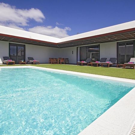 Luxury Los Mojones Villa Short Walk To Old Town Private Heated Pool Villa Los Mojones Angie Puerto Del Carmen Тиас Экстерьер фото