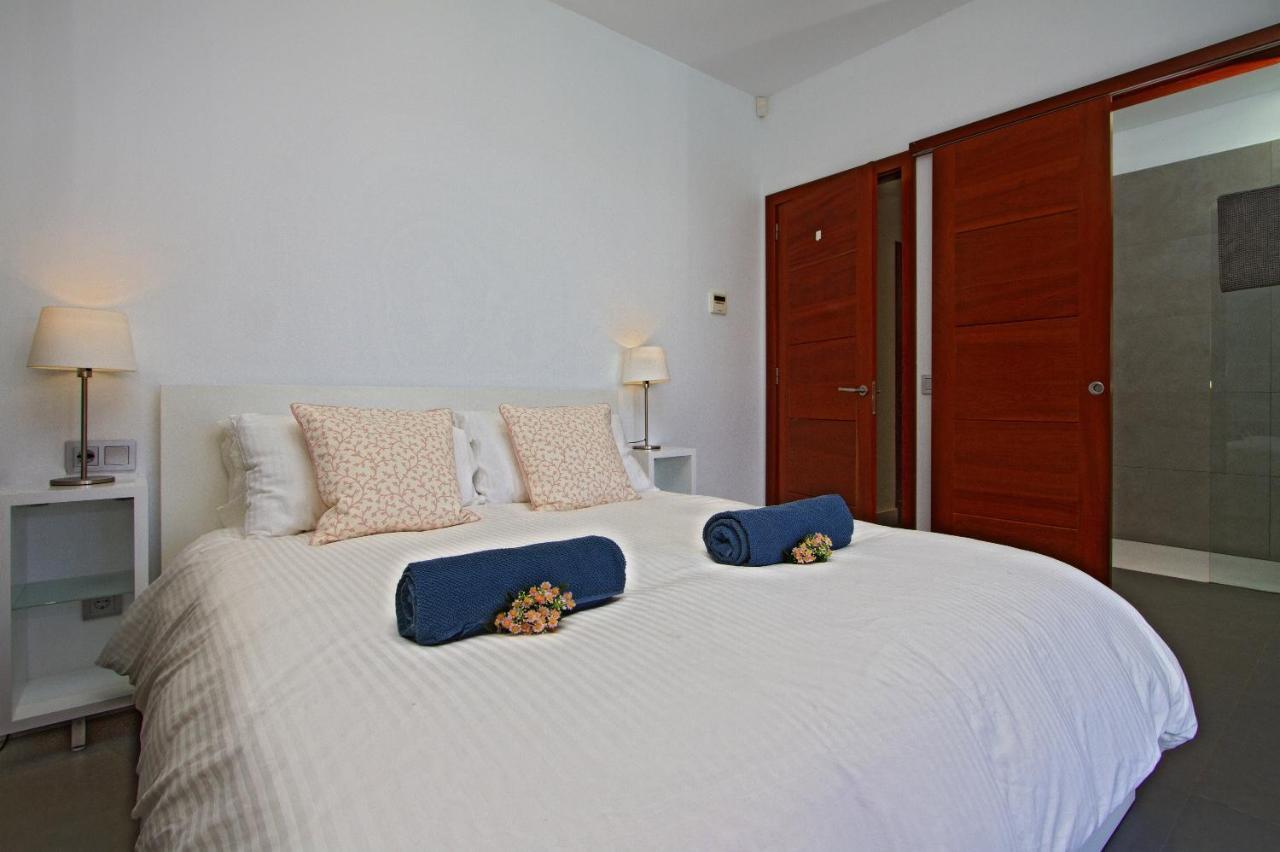Luxury Los Mojones Villa Short Walk To Old Town Private Heated Pool Villa Los Mojones Angie Puerto Del Carmen Тиас Экстерьер фото