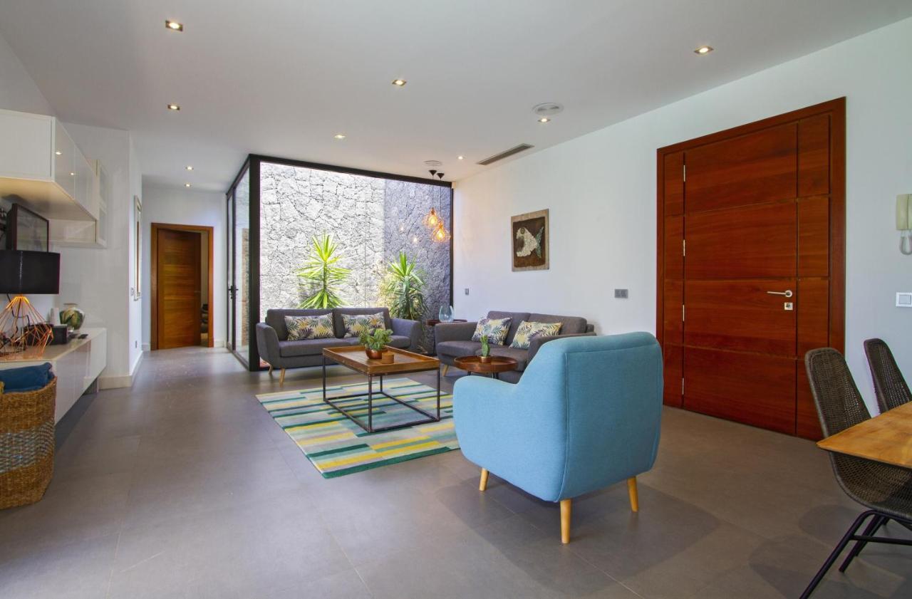 Luxury Los Mojones Villa Short Walk To Old Town Private Heated Pool Villa Los Mojones Angie Puerto Del Carmen Тиас Экстерьер фото