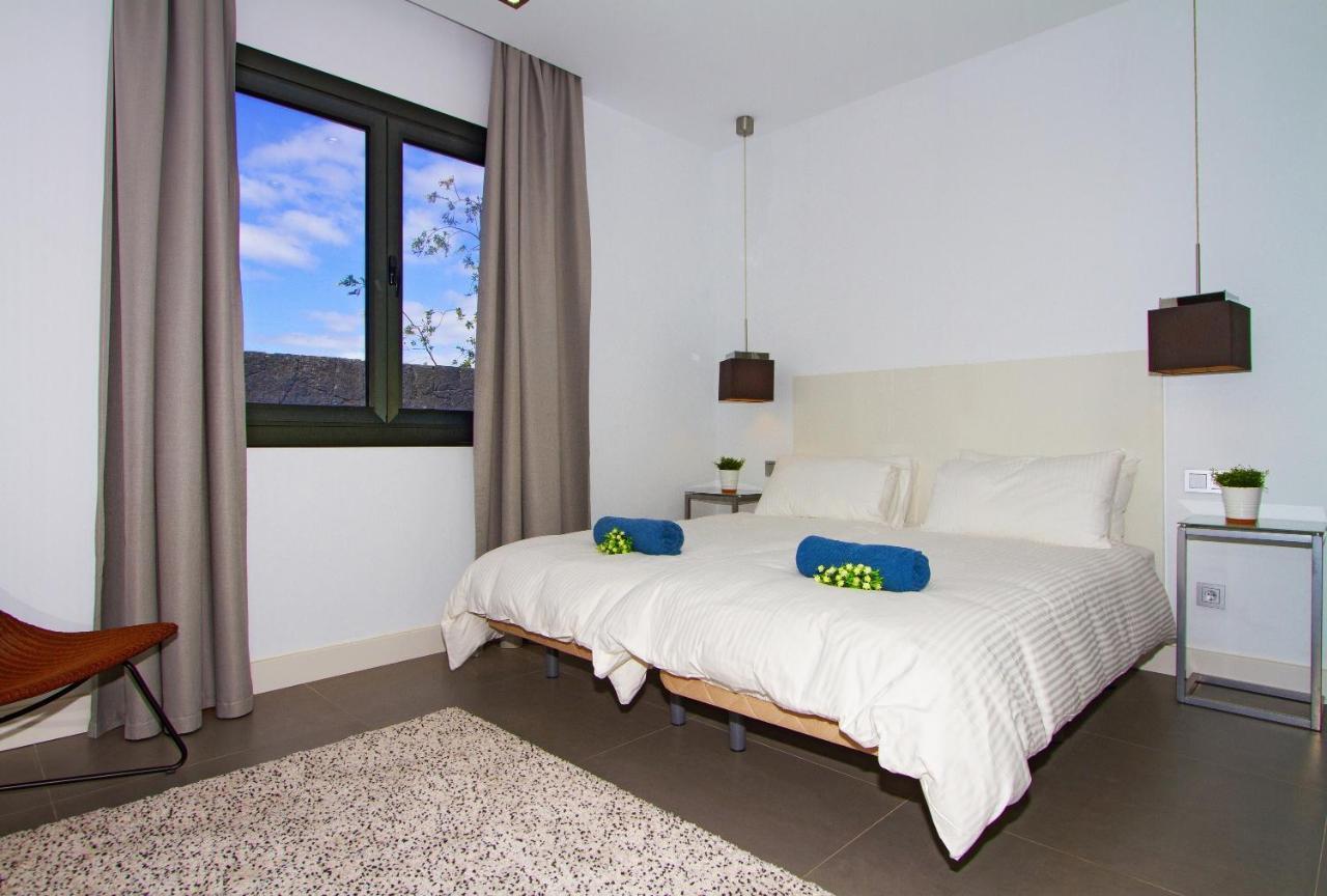Luxury Los Mojones Villa Short Walk To Old Town Private Heated Pool Villa Los Mojones Angie Puerto Del Carmen Тиас Экстерьер фото